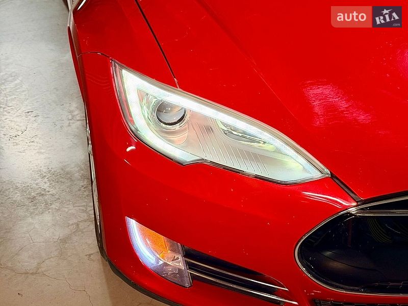 Лифтбек Tesla Model S 2013 в Одессе