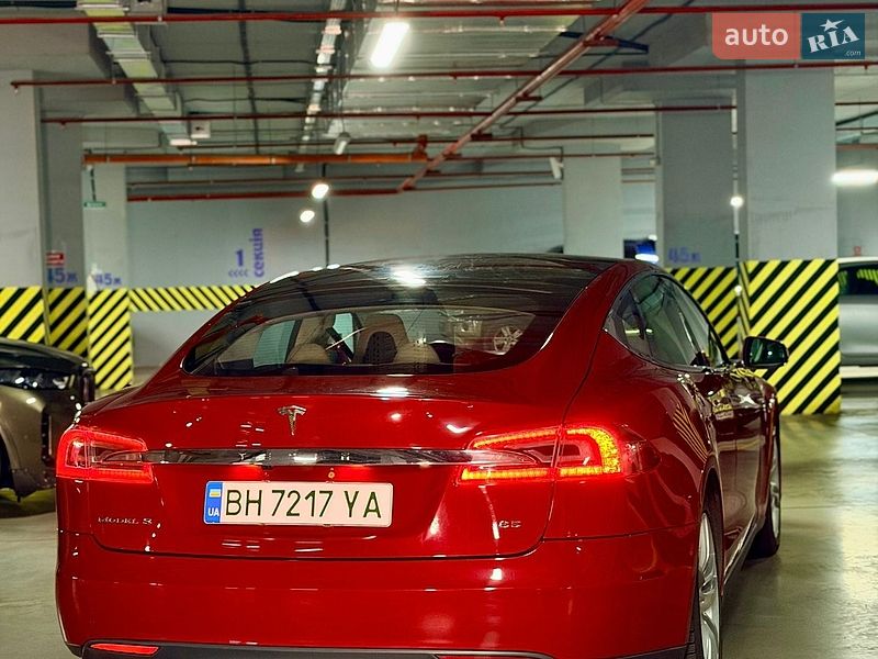 Лифтбек Tesla Model S 2013 в Одессе