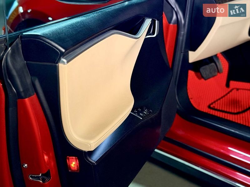 Лифтбек Tesla Model S 2013 в Одессе