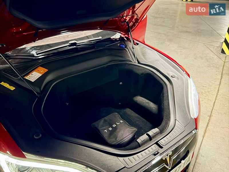 Лифтбек Tesla Model S 2013 в Одессе