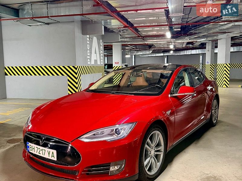 Лифтбек Tesla Model S 2013 в Одессе