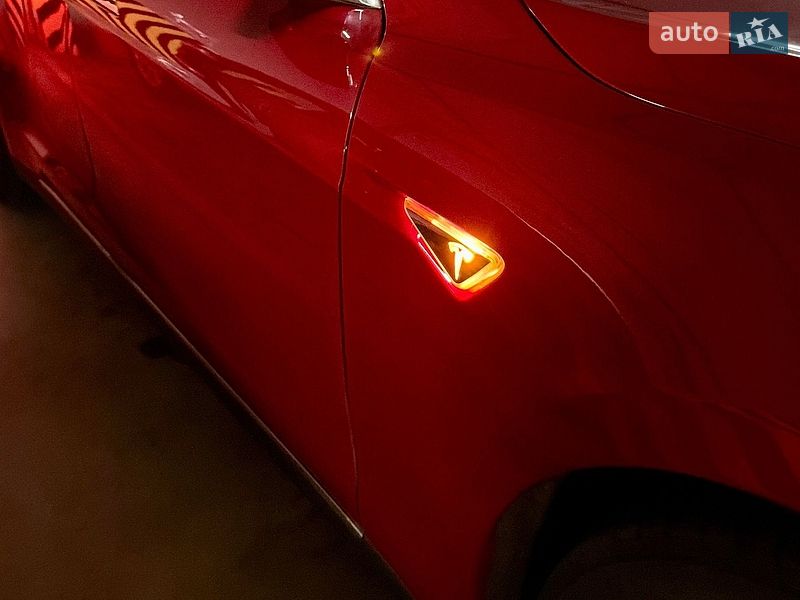Лифтбек Tesla Model S 2013 в Одессе