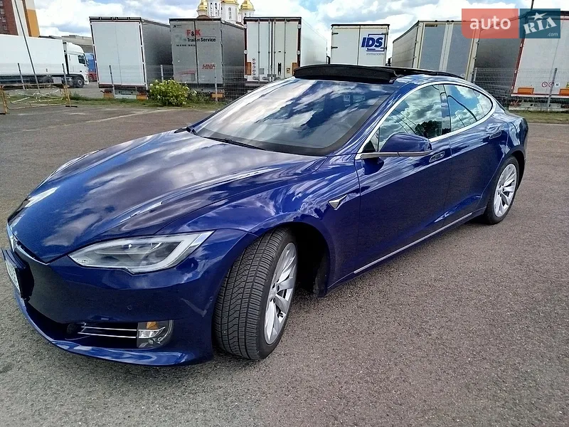Tesla Model S 2016