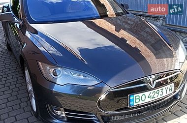 Tesla Model S  2016