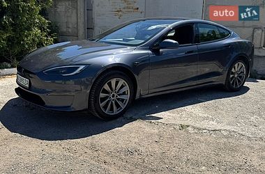 Tesla Model S  2022