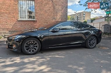 Tesla Model S  2018