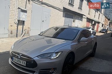 Tesla Model S  2015
