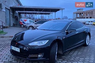 Лифтбек Tesla Model S 2013 в Львове