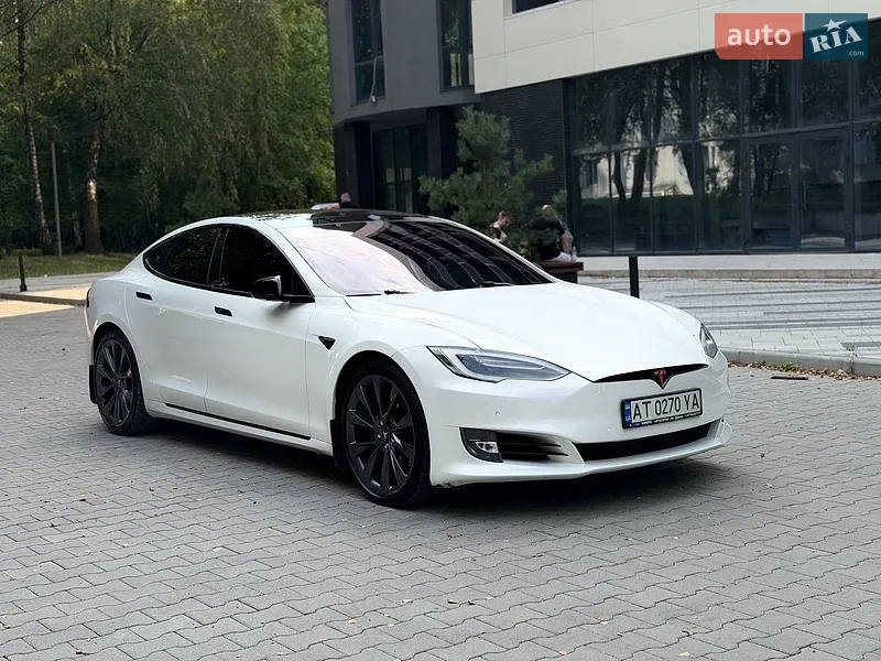 Tesla Model S 2017