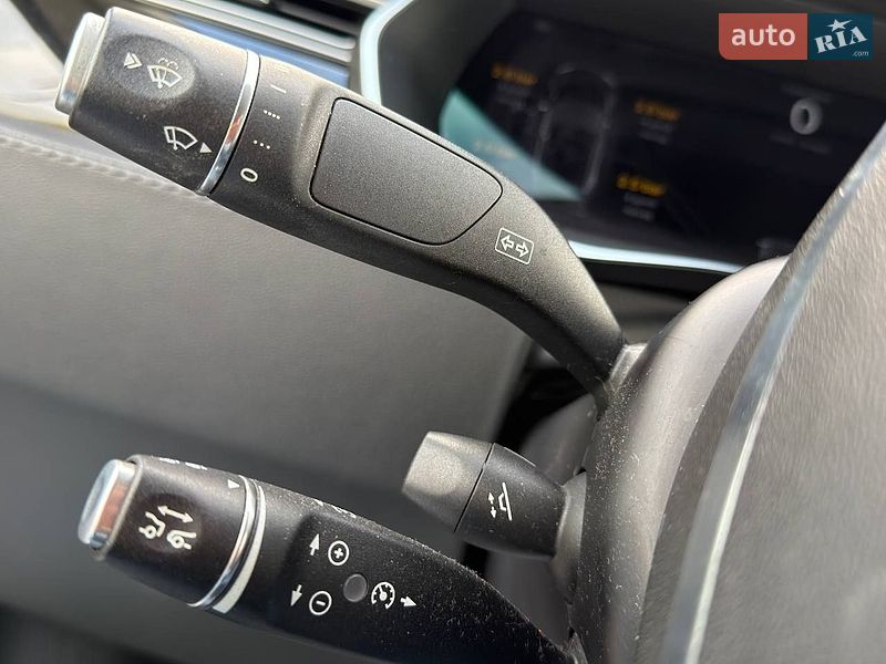 Лифтбек Tesla Model S 2015 в Киеве