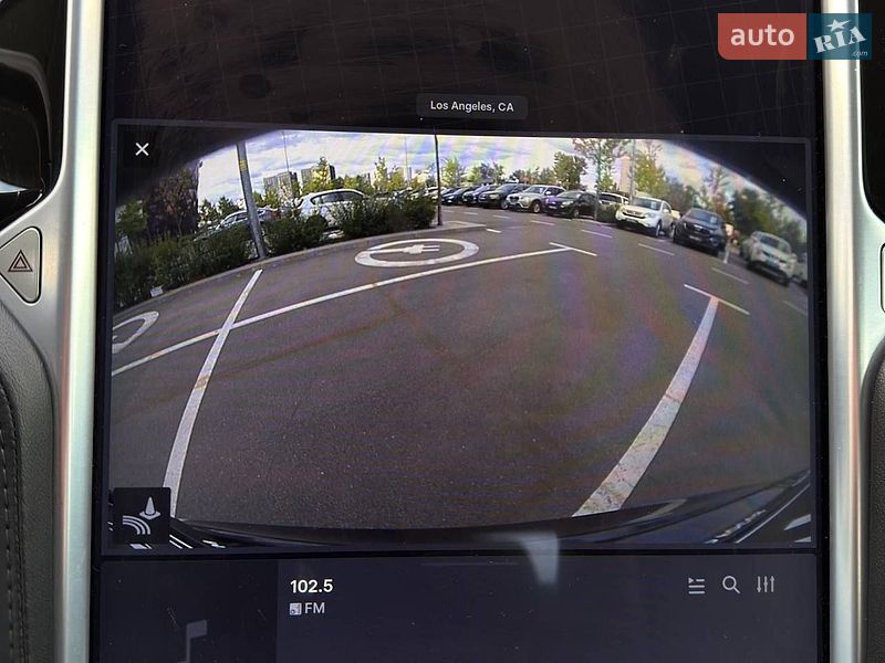 Лифтбек Tesla Model S 2015 в Киеве