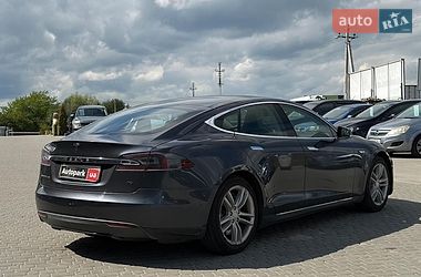 Лифтбек Tesla Model S 2015 в Львове фото 28 Лифтбек Tesla Model S 2015 в Львове