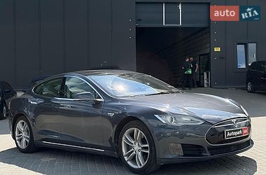 Лифтбек Tesla Model S 2015 в Львове фото 11 Лифтбек Tesla Model S 2015 в Львове
