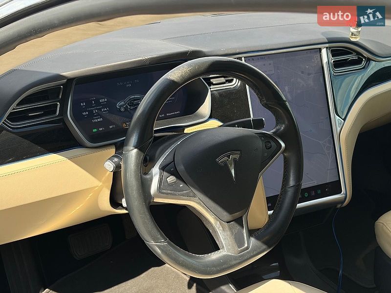 Лифтбек Tesla Model S 2015 в Львове фото 15 Лифтбек Tesla Model S 2015 в Львове