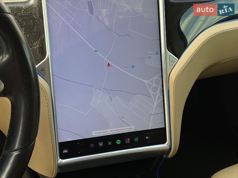 Лифтбек Tesla Model S 2015 в Львове фото 16 Лифтбек Tesla Model S 2015 в Львове