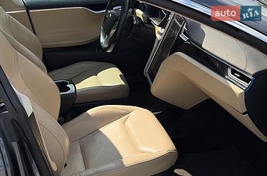 Лифтбек Tesla Model S 2015 в Львове фото 24 Лифтбек Tesla Model S 2015 в Львове