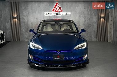 Ліфтбек Tesla Model S 2017 в Одесі фото 5 Ліфтбек Tesla Model S 2017 в Одесі
