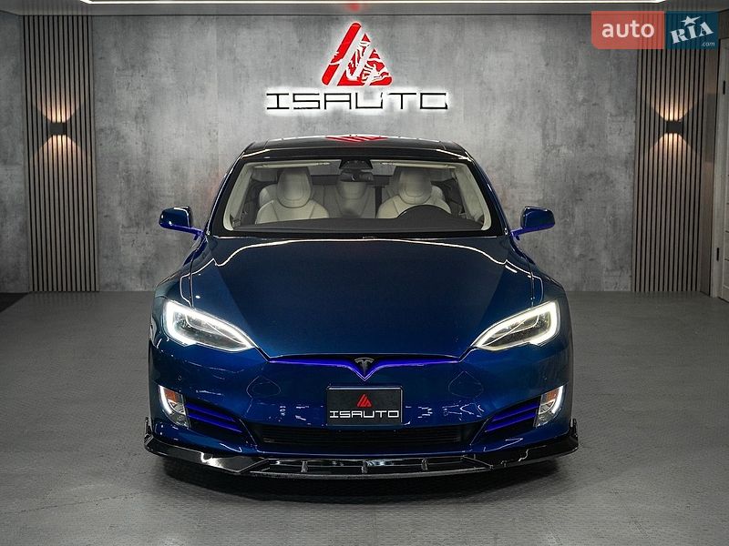 Ліфтбек Tesla Model S 2017 в Одесі фото 5 Ліфтбек Tesla Model S 2017 в Одесі
