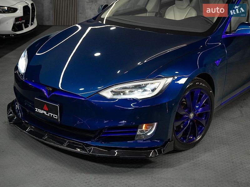 Ліфтбек Tesla Model S 2017 в Одесі фото 9 Ліфтбек Tesla Model S 2017 в Одесі