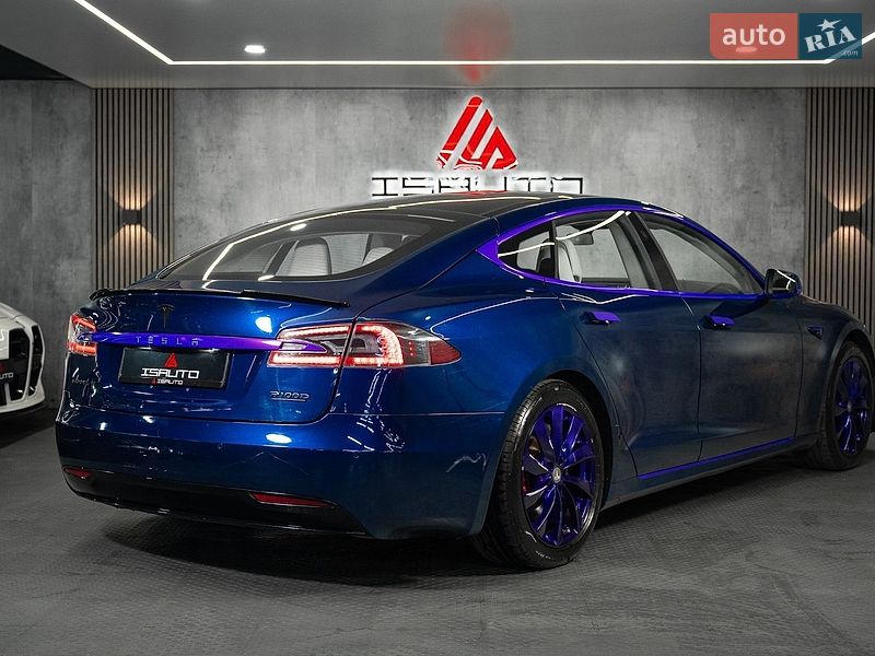 Ліфтбек Tesla Model S 2017 в Одесі фото 11 Ліфтбек Tesla Model S 2017 в Одесі