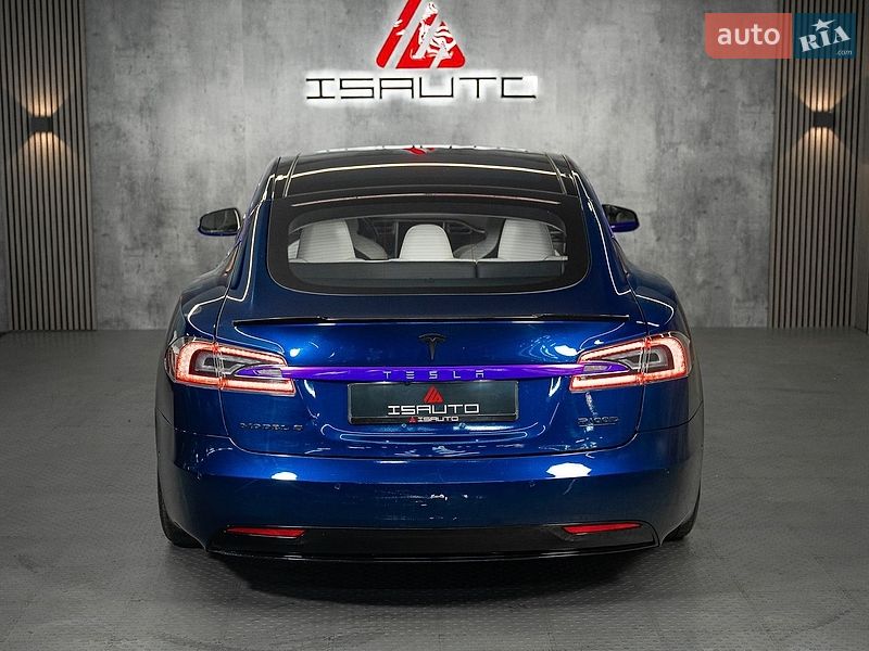 Ліфтбек Tesla Model S 2017 в Одесі фото 14 Ліфтбек Tesla Model S 2017 в Одесі