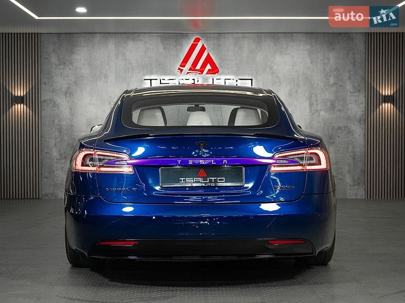 Ліфтбек Tesla Model S 2017 в Одесі фото 15 Ліфтбек Tesla Model S 2017 в Одесі