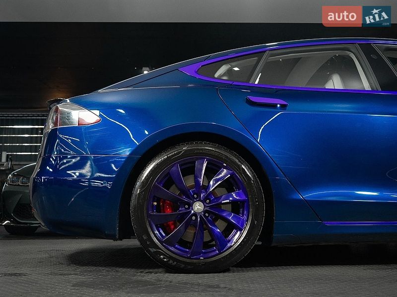 Ліфтбек Tesla Model S 2017 в Одесі фото 13 Ліфтбек Tesla Model S 2017 в Одесі