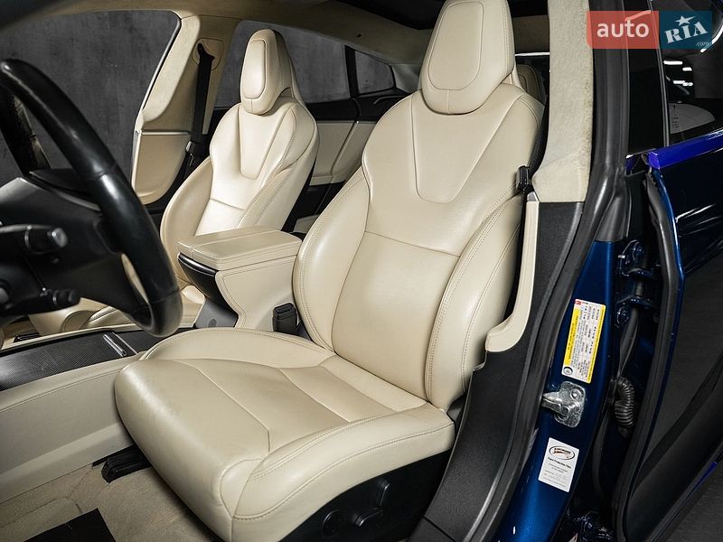 Ліфтбек Tesla Model S 2017 в Одесі фото 20 Ліфтбек Tesla Model S 2017 в Одесі