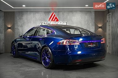 Ліфтбек Tesla Model S 2017 в Одесі фото 17 Ліфтбек Tesla Model S 2017 в Одесі