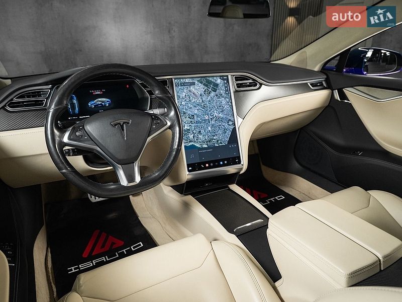 Ліфтбек Tesla Model S 2017 в Одесі фото 21 Ліфтбек Tesla Model S 2017 в Одесі