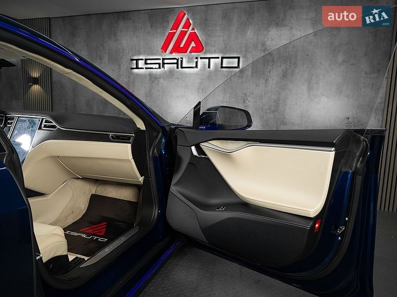 Ліфтбек Tesla Model S 2017 в Одесі фото 22 Ліфтбек Tesla Model S 2017 в Одесі