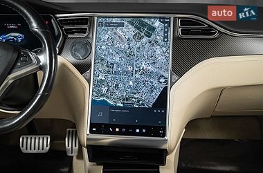 Ліфтбек Tesla Model S 2017 в Одесі фото 26 Ліфтбек Tesla Model S 2017 в Одесі