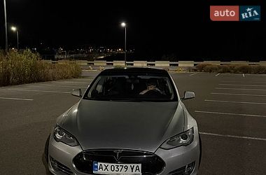 Ліфтбек Tesla Model S 2014 в Києві