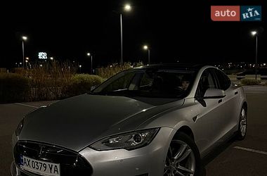 Ліфтбек Tesla Model S 2014 в Києві