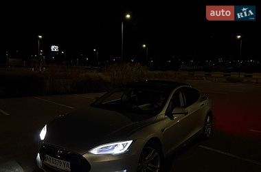 Ліфтбек Tesla Model S 2014 в Києві