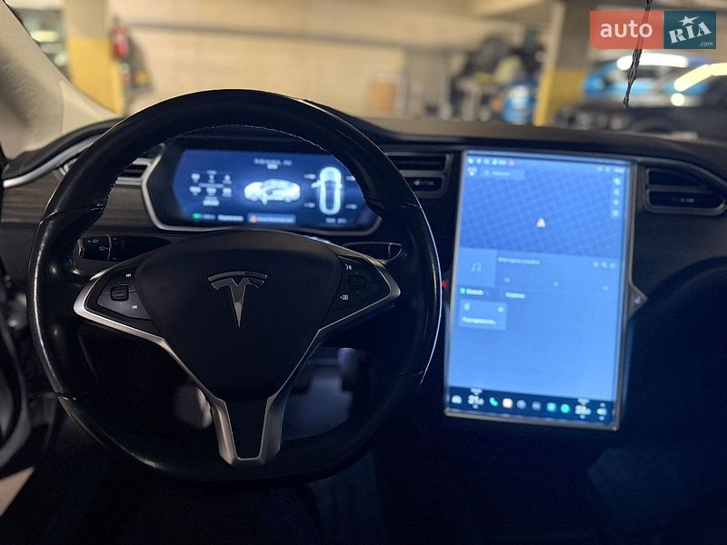 Ліфтбек Tesla Model S 2014 в Києві