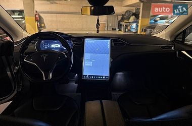 Ліфтбек Tesla Model S 2014 в Києві