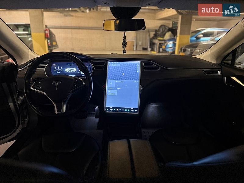 Ліфтбек Tesla Model S 2014 в Києві