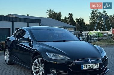 Лифтбек Tesla Model S 2014 в Ивано-Франковске