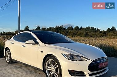 Tesla Model S  2013