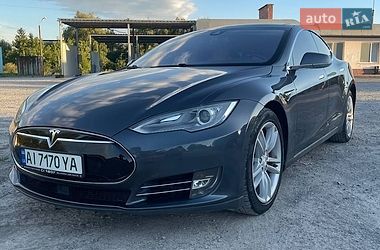 Tesla Model S  2015