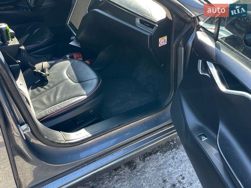 Ліфтбек Tesla Model S 2013 в Монастириській фото 10 Ліфтбек Tesla Model S 2013 в Монастириській