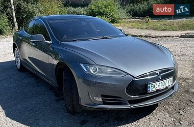 Tesla Model S  2013