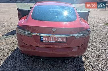 Лифтбек Tesla Model S 2016 в Виннице