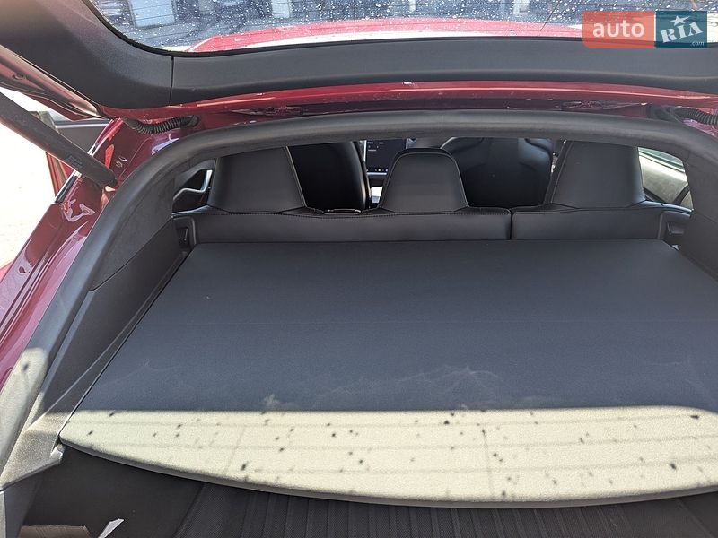 Лифтбек Tesla Model S 2016 в Виннице