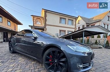 Tesla Model S 2014