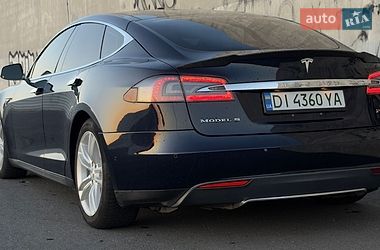 Лифтбек Tesla Model S 2015 в Львове