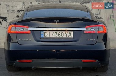 Лифтбек Tesla Model S 2015 в Львове