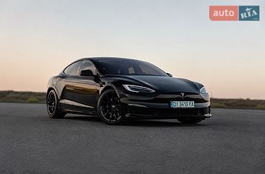 Tesla Model S  2022