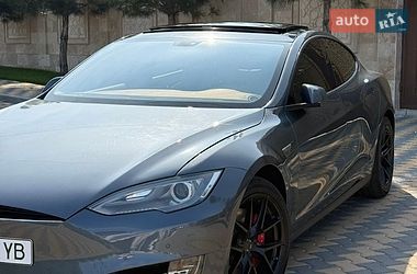 Tesla Model S  2014